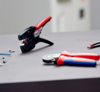 Εικόνα της Πολυεργαλείο ηλεκτρολόγων,πρεσάρισμα σε μονές μύτες ακροχιτωνίων Knipex